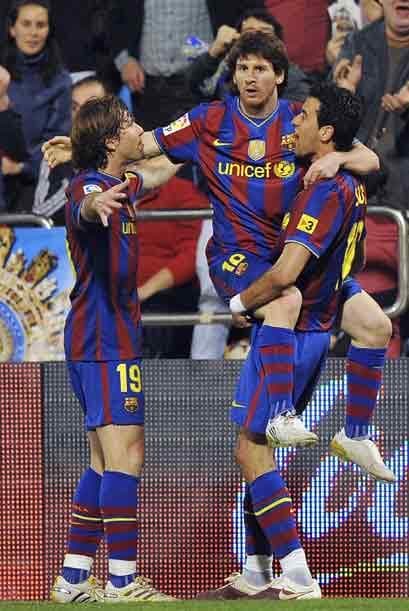 Sabiendo que debían ganar para seguir a la par del Real Madrid, los 'blaugranas' se adelantaron con gol de Lionel Messi.