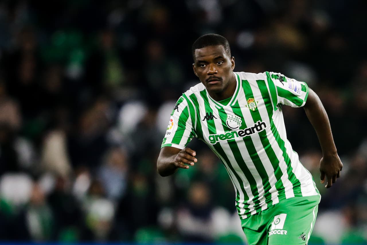 <b>William Carvalho - </b>Fueron 
<b>16 millones de euros </b>los que pagó el equipo bético al Sporting C.P. de Portugal para que el mediocampista se sumara a su plantel.