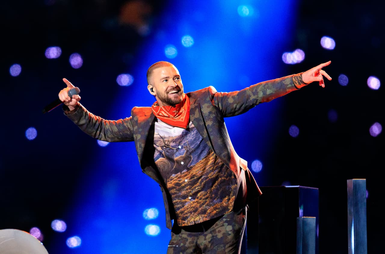 En su segunda presentación en un espectáculo de medio tiempo del Super Bowl, Justin Timberlake vuelve a estar en medio de la polémica, esta vez por el uso sin permiso de una imagen.