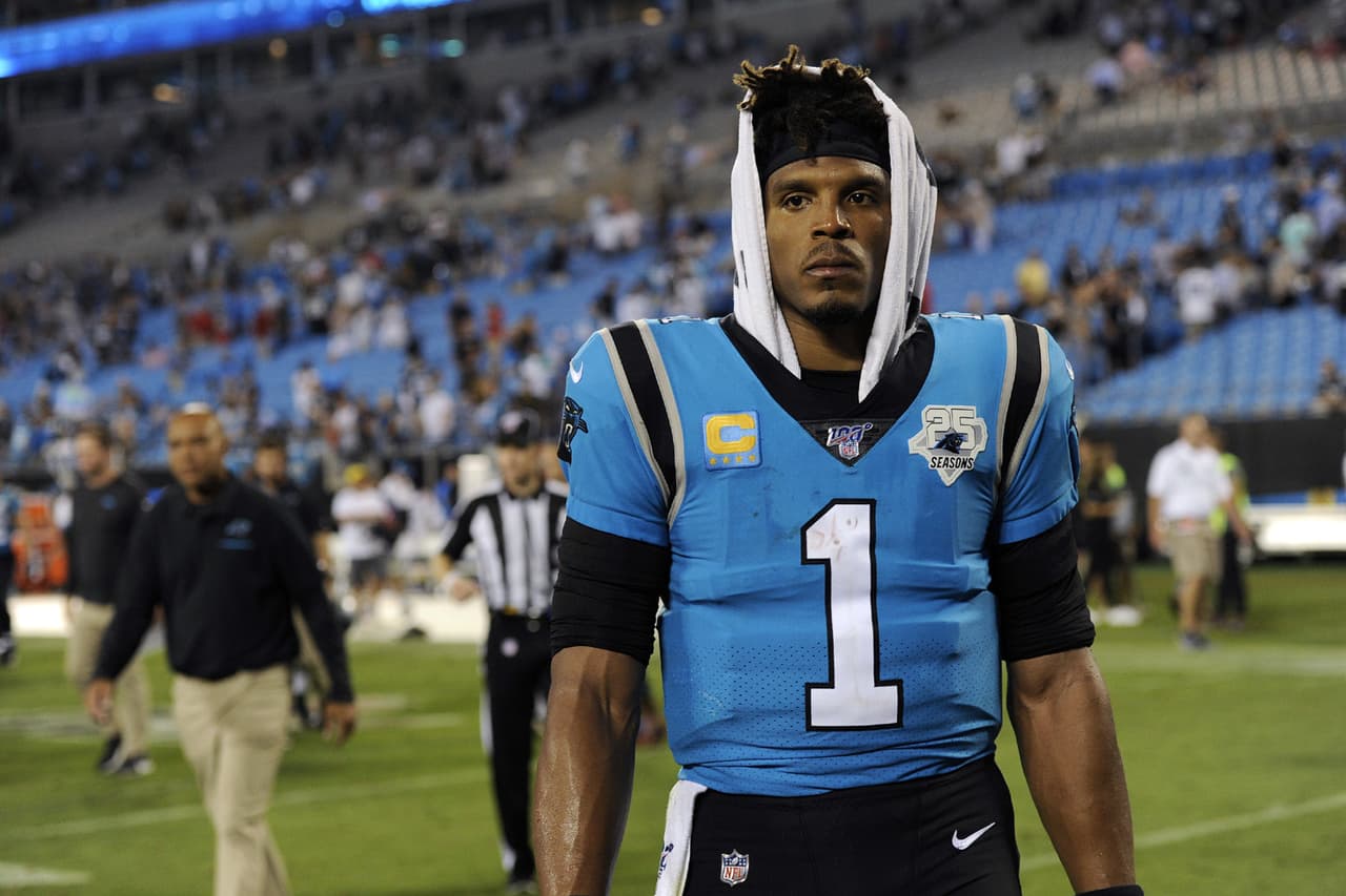 Cam Newton, en duda para enfrentar a Cardinals