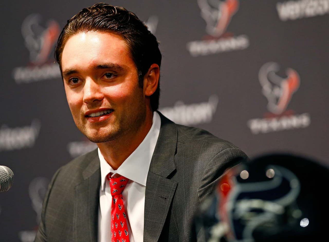19 - BROCK OSWEILER - QB - HOUSTON TEXANS - Salario en 2016: 18 millones de dólares - Tiene vigente un contrato de 4 años por 72 millones, con 37 millones garantizados.