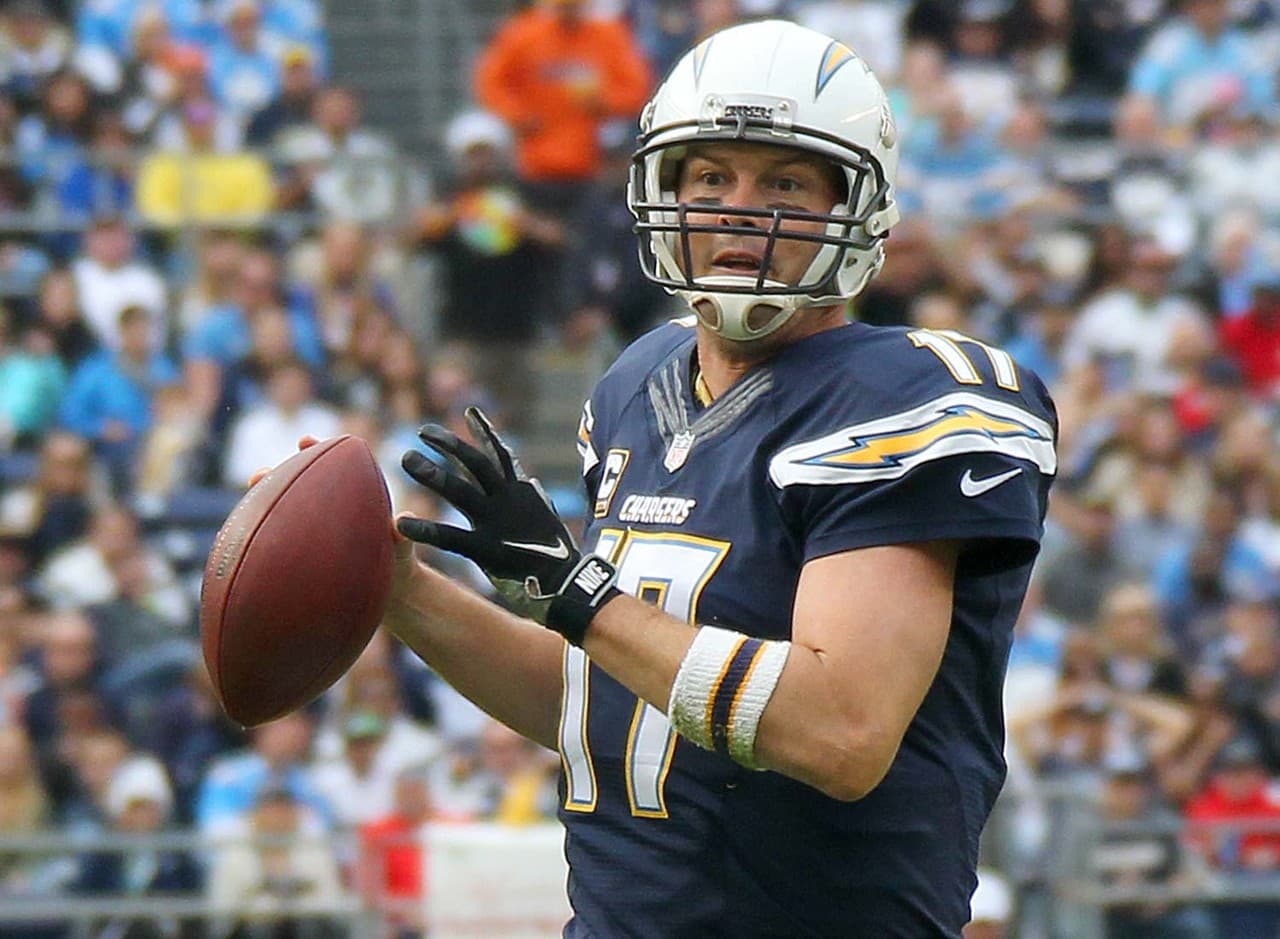 7 - PHILIP RIVERS - QB - SAN DIEGO CHARGERS - Salario en 2016: 20.8 millones de dólares - Tiene vigente un contrato de 4 años por 83.2 millones, con 65 millones garantizados.