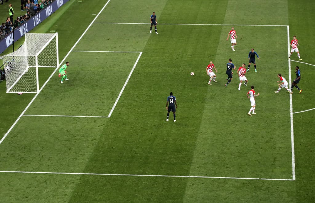 167.- Paul Pogba (Francia) amplió la ventaja al minuto 59. Francia 3-1 Croacia.