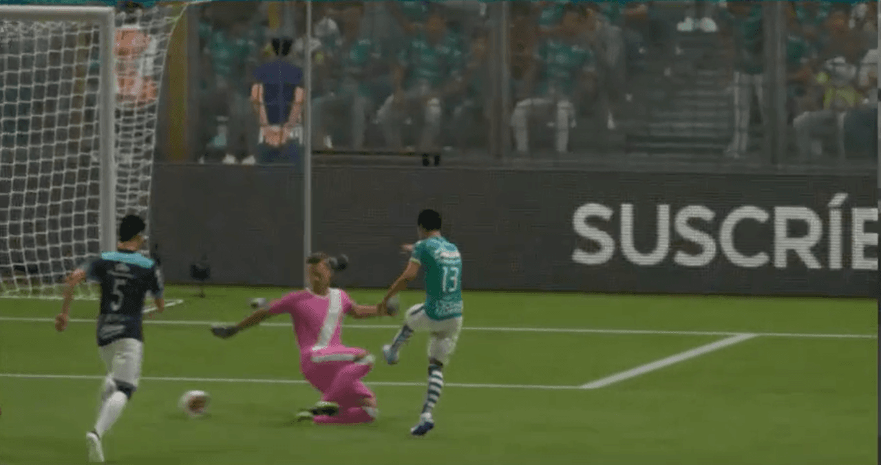 León venció a Puebla en el arranque de la Fecha 12 en la eLiga MX con actuación efectiva de Nicolás Sosa, quien marcó un solitario gol con Ángel Mena y fue suficiente para vencer a la Franja de Santiago Ormeño.