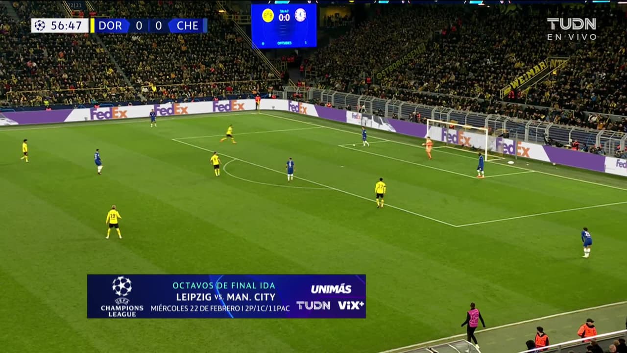 ¡TIRO ATAJADO! disparo por Julian Brandt.