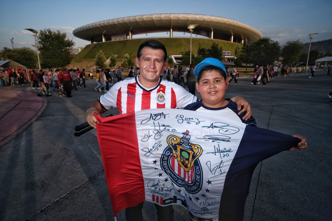 Los aficionados de Chivas están listos en el Estadio Akron para el juego contra Puebla en la Jornada 15 del 
<a href="https://www.univision.com/deportes/futbol/liga-mx/*">Clausura 2019</a>.