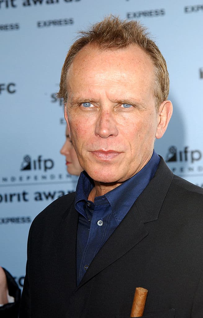 Robocop (1987) – Este clásico de los años 80 te mantiene al borde del asiento con su alto nivel de violencia.
<br>