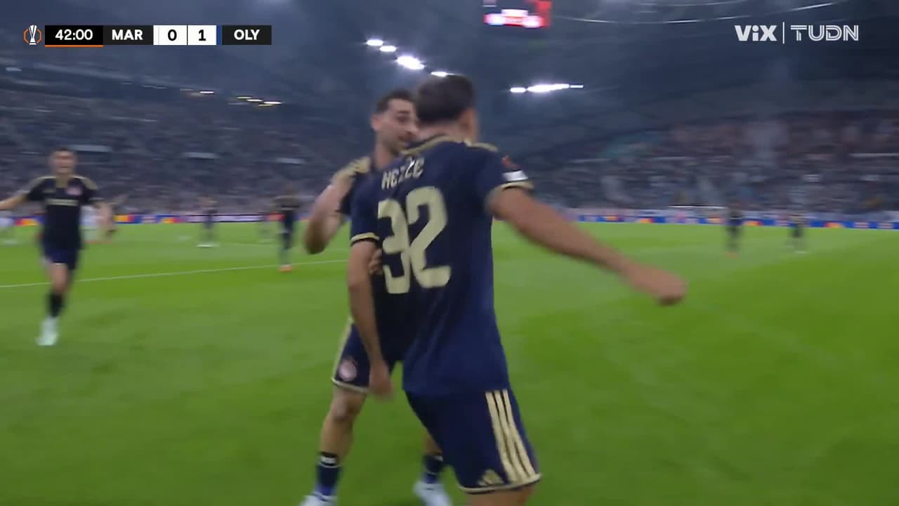 ¡Gol del Olympiacos! Excelso centro de Chiquinho que termina correctamente Santiago Hezze