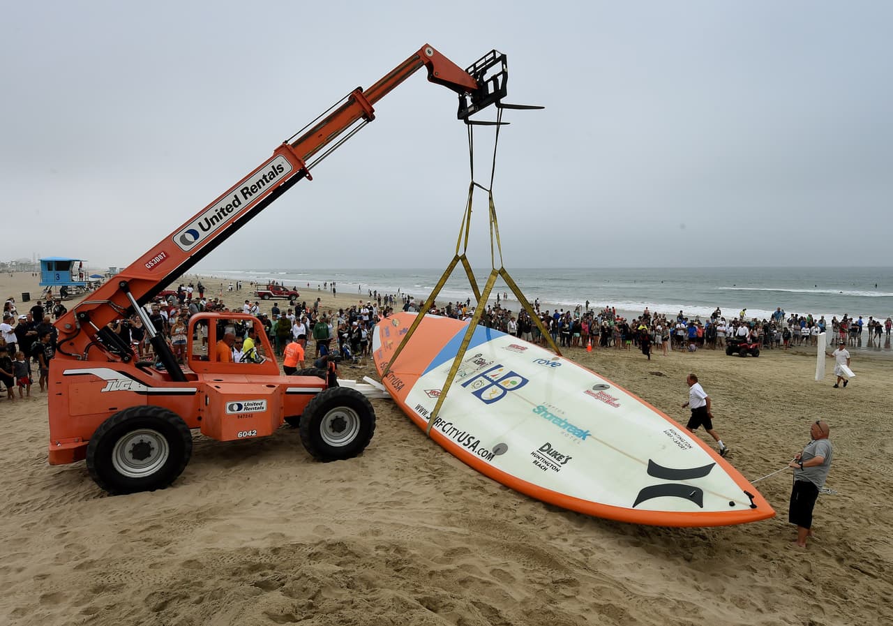 El récord hasta el momento era de 47 surfistas realizado en Queensland, Australia.