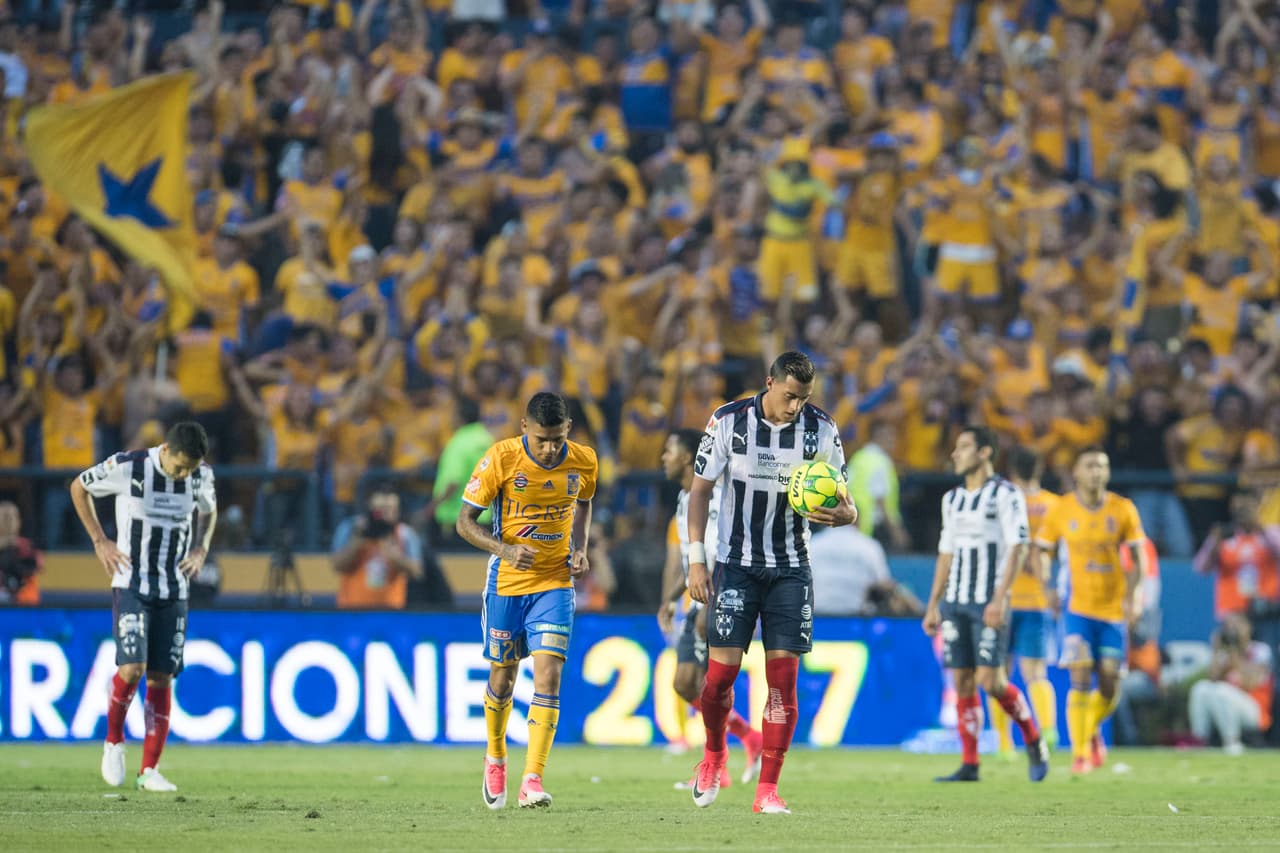 Photo during the match Tigres vs Monterrey corresponding Quarters Final Tournament Clausura 2017 League MX at University Stadium , in the photo Foto durante el partido Tigres vs Monterrey correspondiente a los Cuartos de Final Ida del Torneo Clausura 2017 de la Liga MX en el Estadio Universitario , en la foto: Rogelio Funes Mori Monterrey 10/05/2017/MEXSPORT/Jorge Martinez