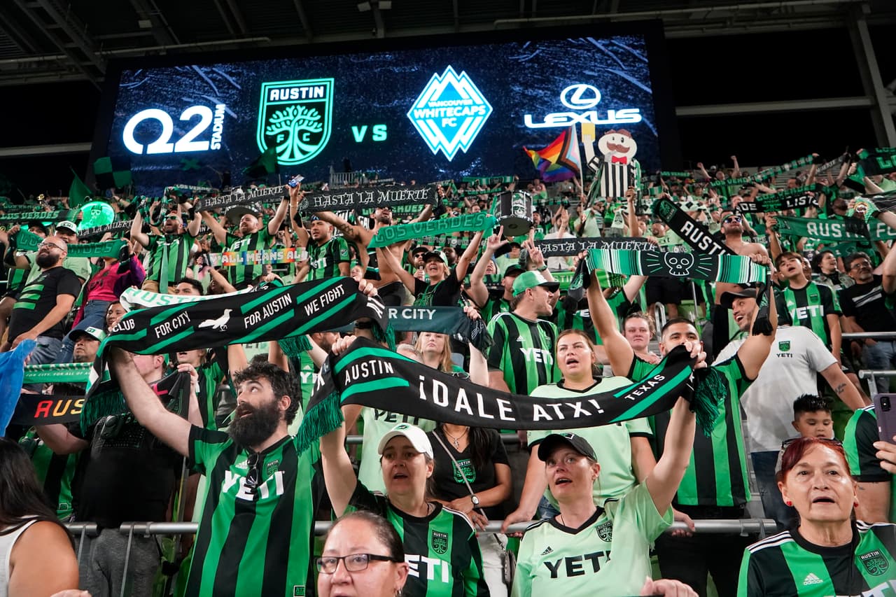 Como siempre, el Q2 Stadium fue una fiesta 'verde'.
<br>