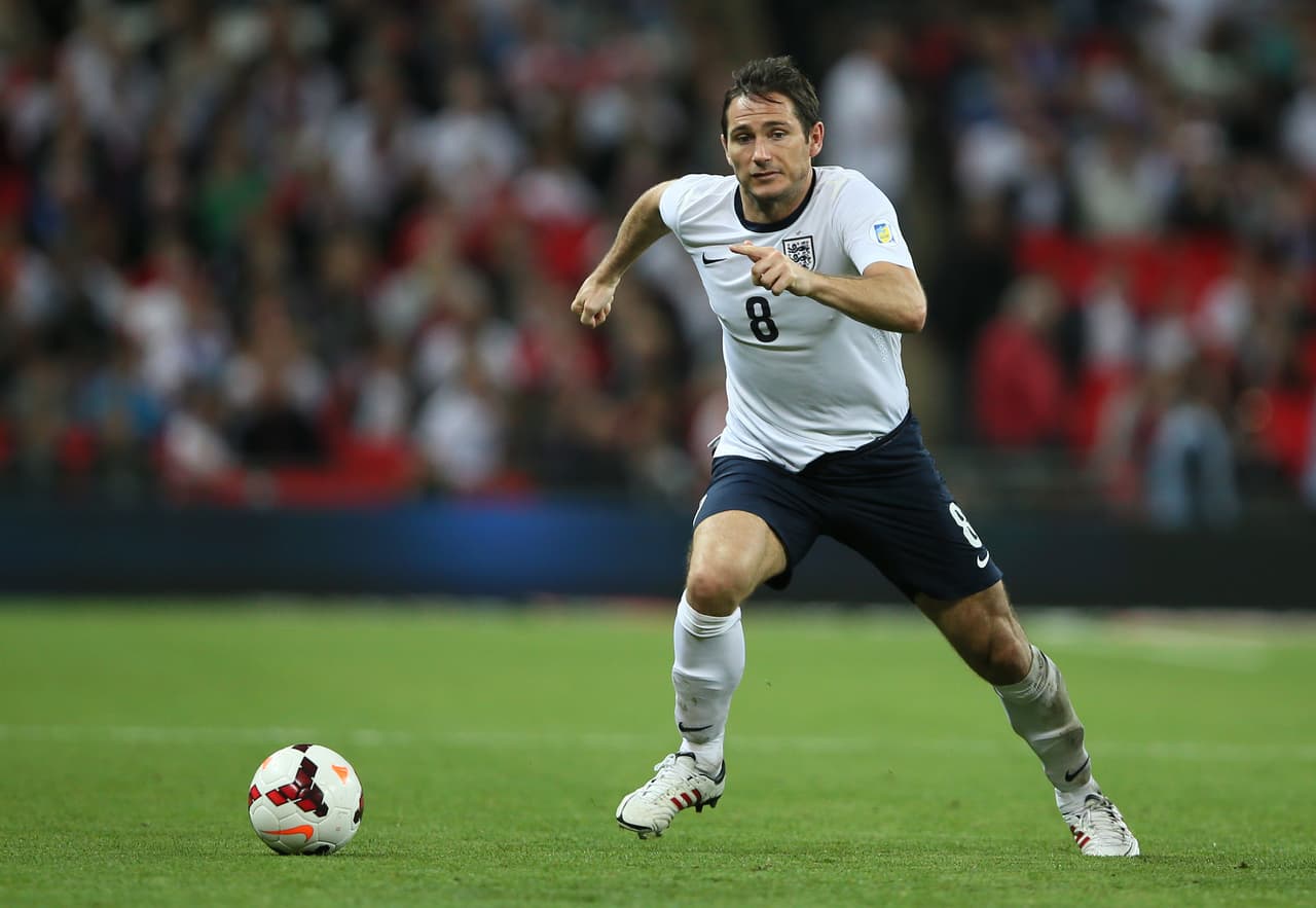 Tiene un libro de su biografía que salió al mercado en 2006 con el nombre de Totally Frank.