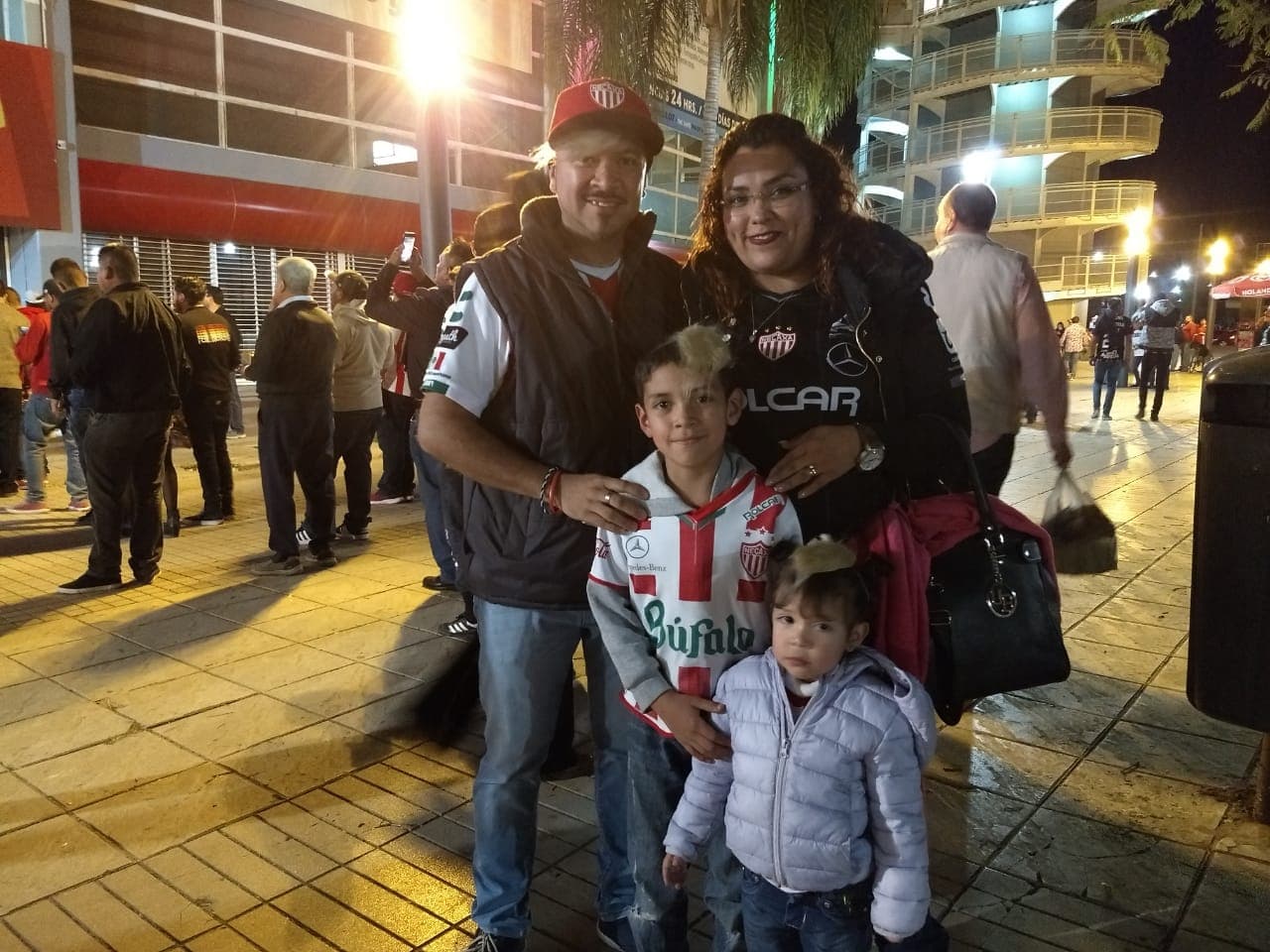 Los fanáticos de Chivas listos para el juego contra Pachuca por el 
<a href="https://www.univision.com/deportes/futbol/liga-mx/*">Clausura 2019</a>.