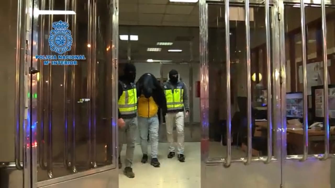 Arrestado y liberado agresor de Joan Jordán en el Betis vs Sevilla