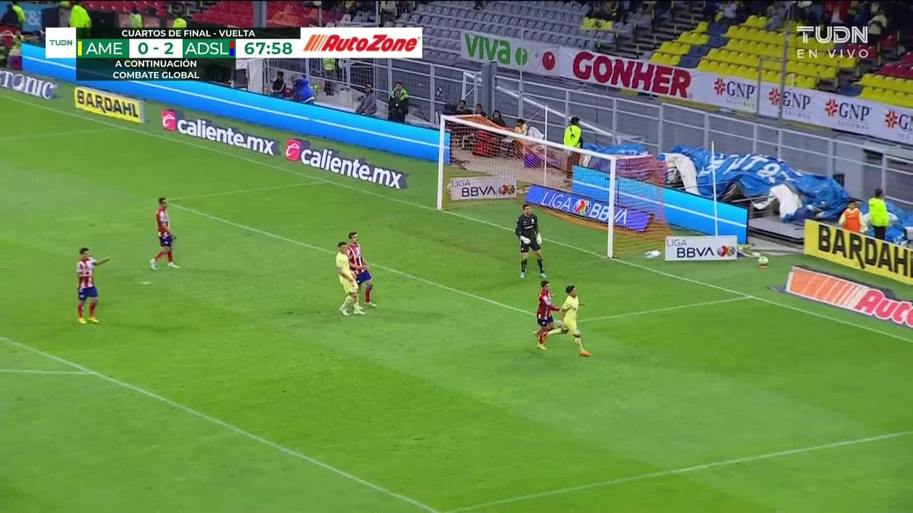 ¡TIRO ATAJADO! disparo por Federico Viñas.