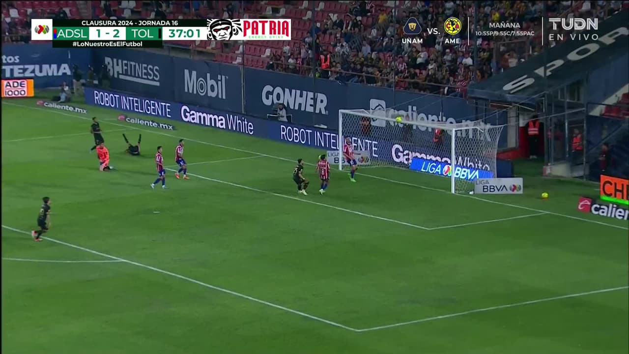 ¡TIRO ATAJADO! disparo por Juan Domínguez.