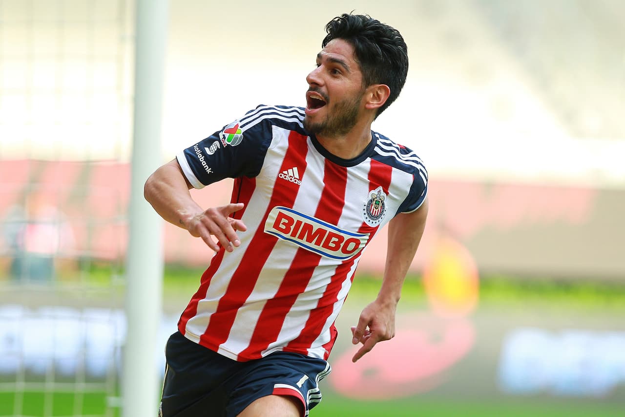 El mexicano Rafael Márquez Lugo pintaba para promesa. Pasó por Pumas, América y Chivas, donde se retiró al no conseguir su mejor forma tras algunas lesiones en su rodilla izquierda.