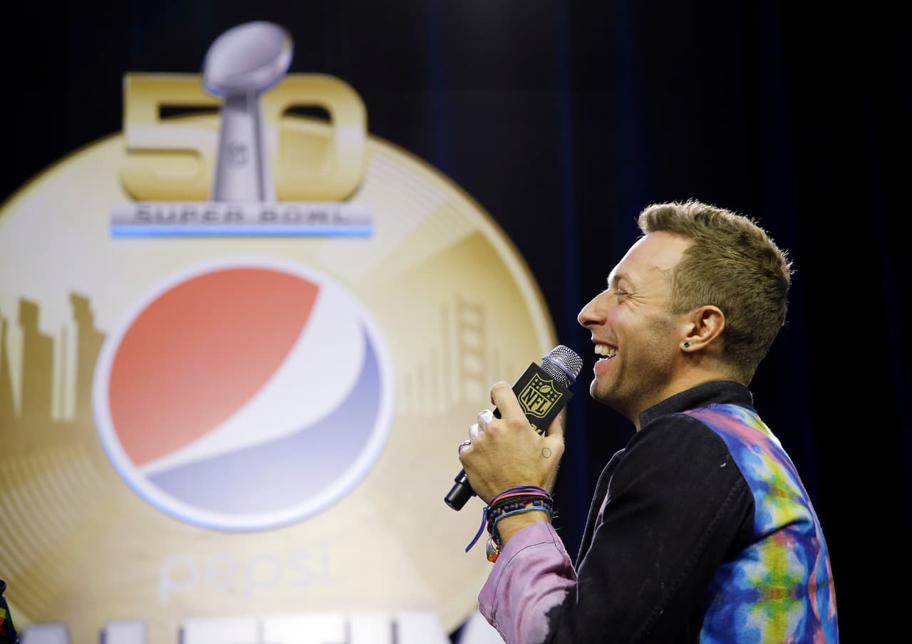 La banda británica, liderada por Chris Martin, hicieron su presentación en conferencia de prensa para dar algunos detalles de su presentación del medio tiempo del Super Bowl 50. Checa las imágenes.