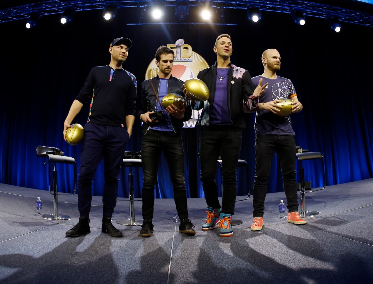 La banda británica, liderada por Chris Martin, hicieron su presentación en conferencia de prensa para dar algunos detalles de su presentación del medio tiempo del Super Bowl 50. Checa las imágenes.