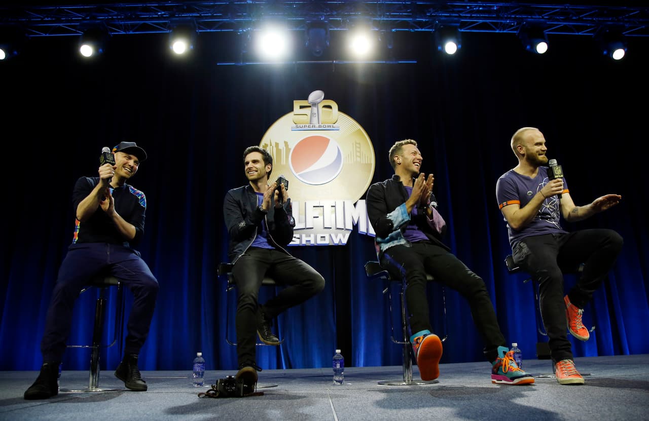 La banda británica, liderada por Chris Martin, hicieron su presentación en conferencia de prensa para dar algunos detalles de su presentación del medio tiempo del Super Bowl 50. Checa las imágenes.