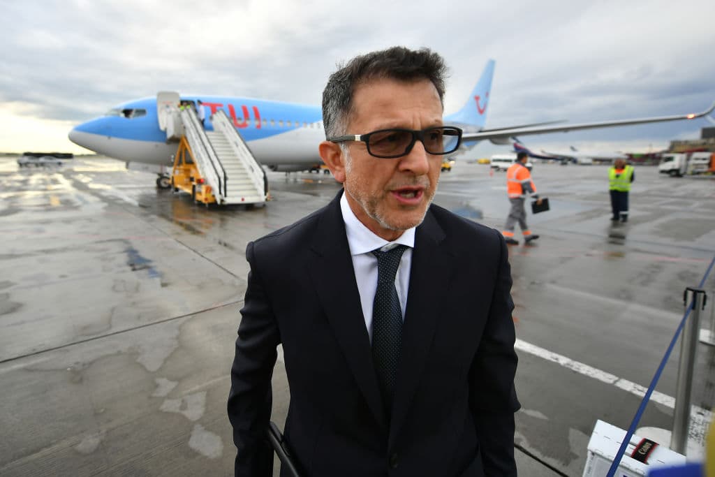 Las rotaciones en la alineación, así como el fútbol poco vistoso, han hecho del colombiano blanco fácil para quienes no lo están conformes con su trabajo.