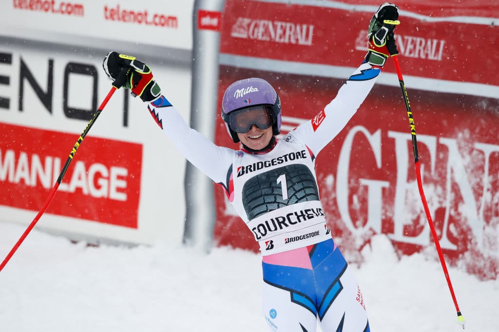 Estas son las mejores imágenes que deja este día de actividades en la Copa Mundial de la FIS en Courchevel, Francia, tras la prueba del Slalom Gigante de mujeres.