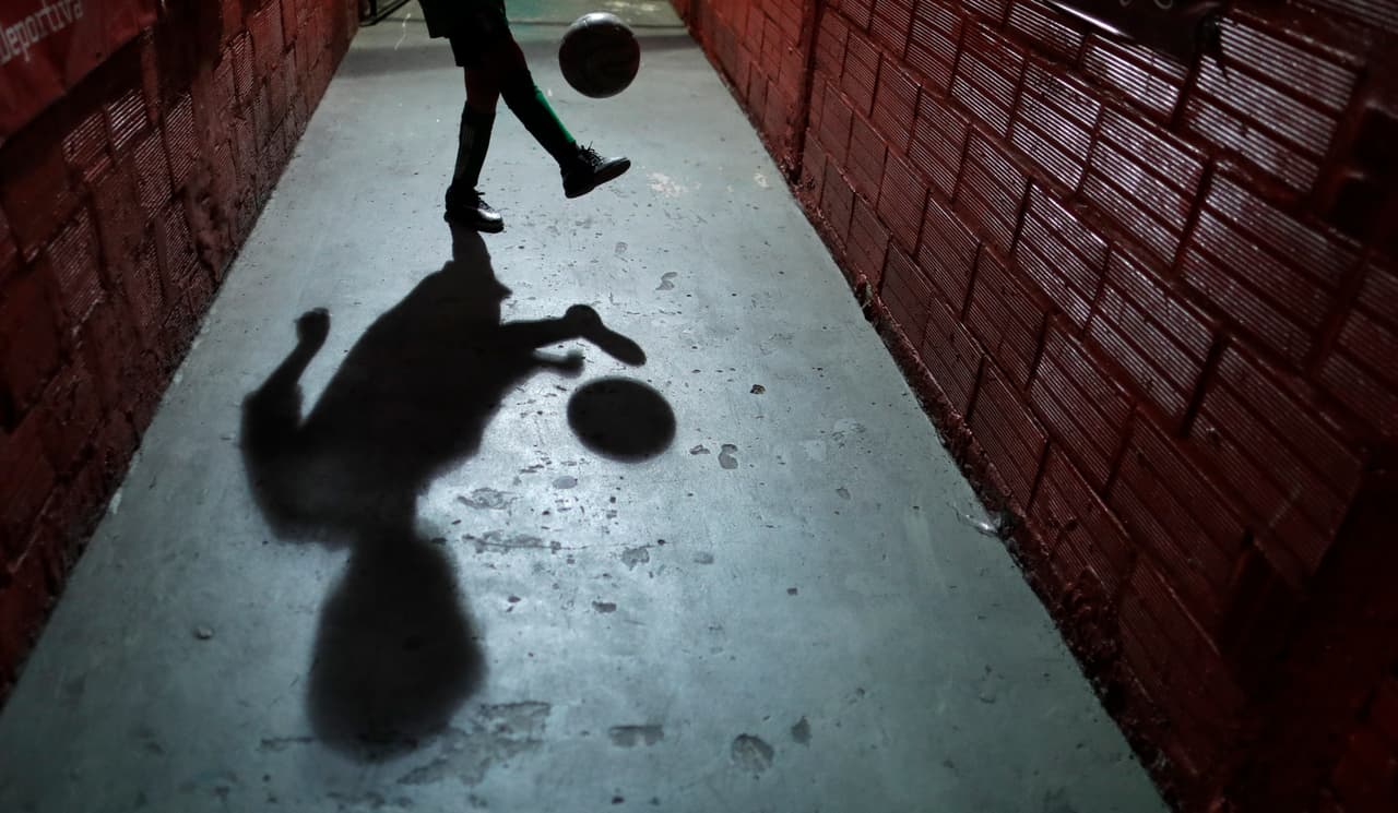 Futbolista de 15 años en "muerte cerebral' tras pelea en partido de torneo juvenil