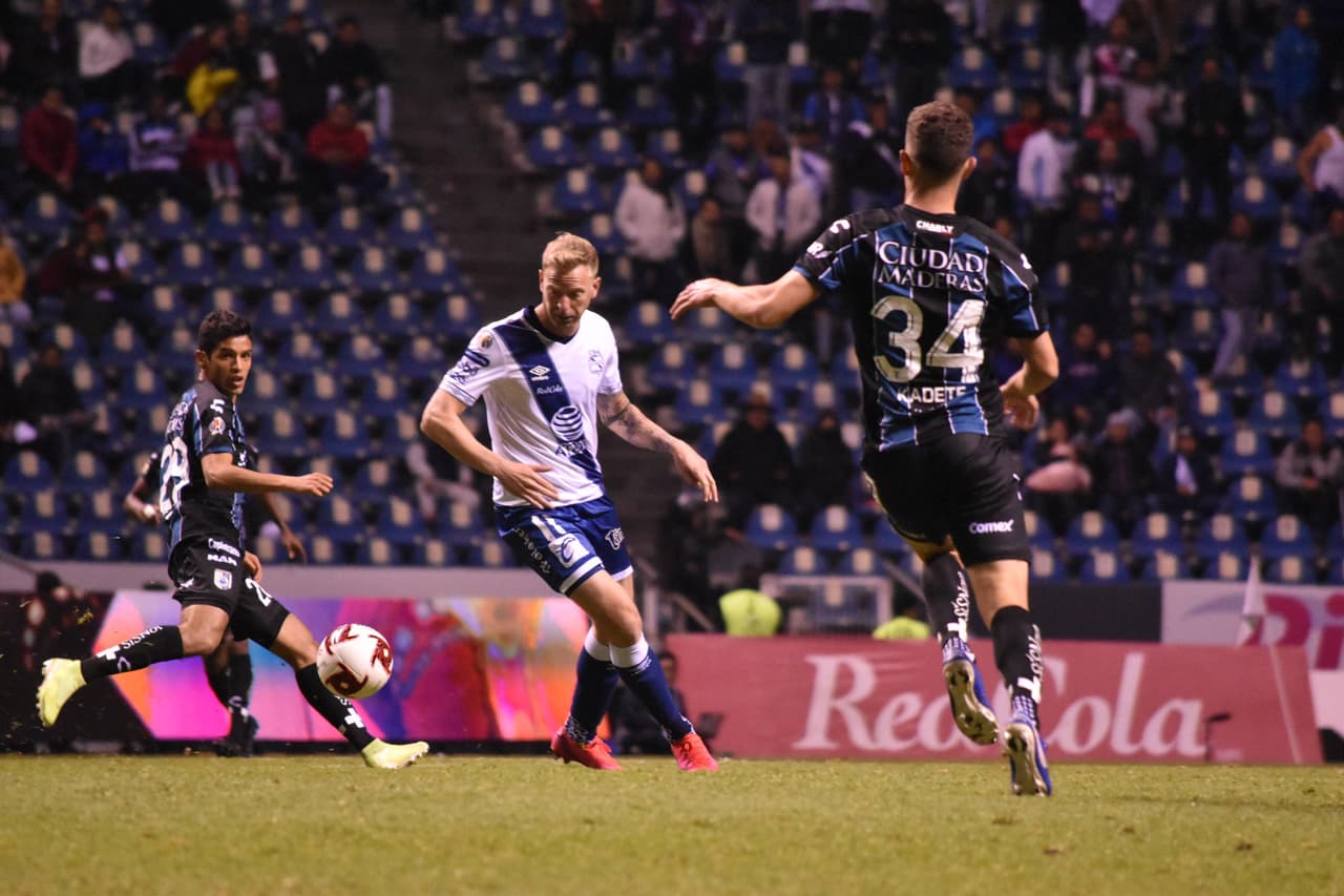 Con autogol de Daniel Arreola, Querétaro sufre pero se logra quedar con los tres puntos.