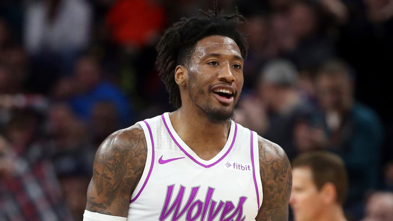 Robert Covington (Minnesota Timberwolves): el jugador tuvo una grave lesión de rodilla y luego se resintió por una contusión ósea que aún lo tiene marginado de los campos de basquetbol.