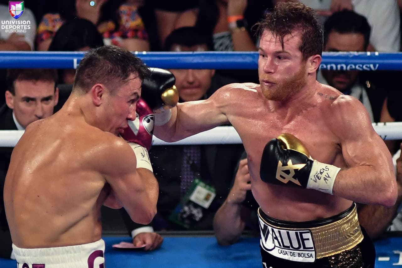 El peleador kazajo no tuvo la fortificada y dura defensa del primer combate porque los roles se invirtieron, él se convirtió en el personaje que reculaba en el encordado.