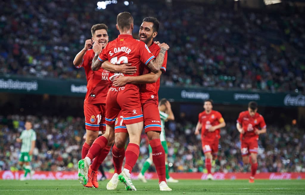 Para el Espanyol ha sido también una dura temporada, pues al inicio el comienzo fue tan bueno que estaban peleando codo con codo ante Real Madrid y Barcelona, pero luego vieron una dura realidad los Periquitos.