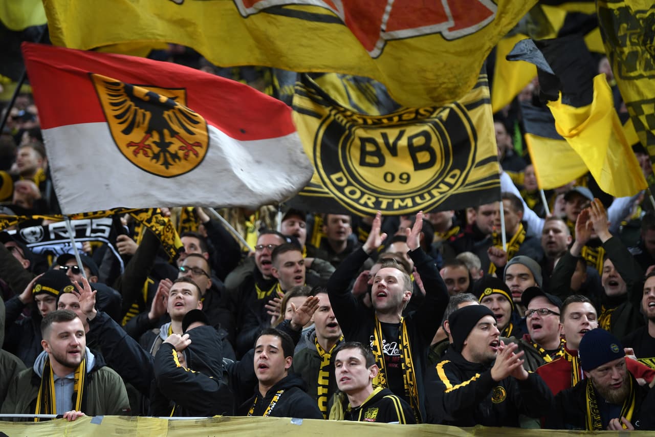Los octavos de final de la UEFA Champions League llegaron este miércoles hasta Londres, al Estadio de Wembley, para vivir el duelo entre el Tottenham Hotspur y Borussia Dortmund. Miles de aficionados llegaron hasta el histórico recinto esperando no solo la victoria de su equipo, sino una tarde memorable de fútbol europeo.