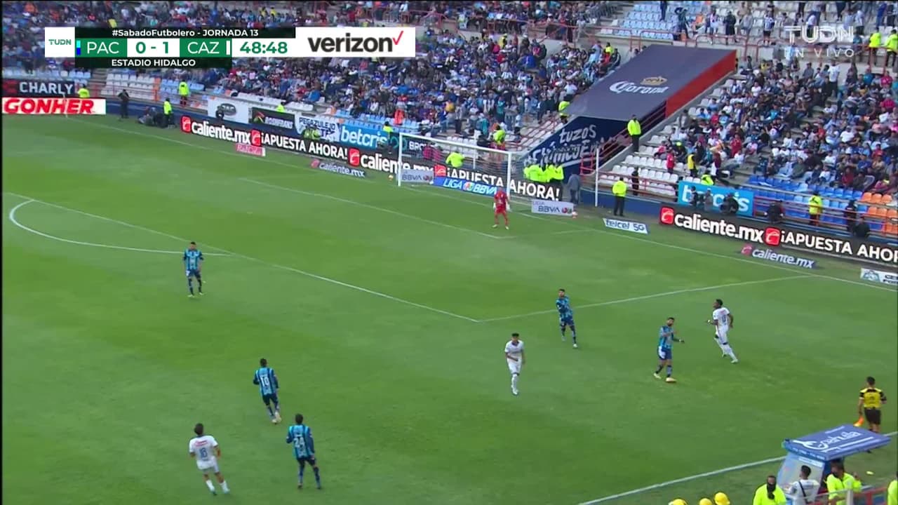 ¡TIRO ATAJADO! disparo por Illian Hernández.