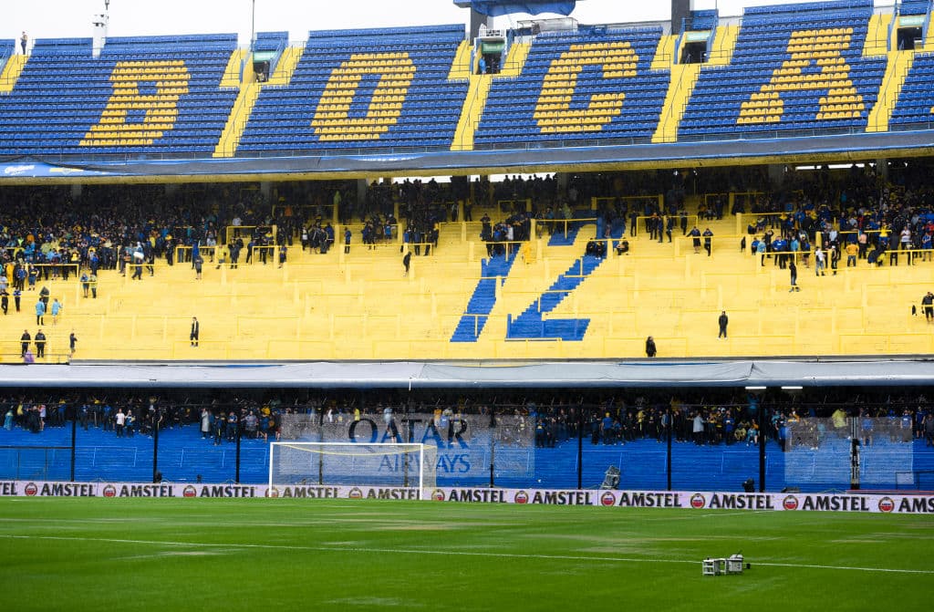 Tras la fuerte lluvia que obligó al aplazamiento del juego de ida de la final de la Copa Libertadores entre Boca Juniors y River Plate, Conmebol avaló a La Bombonera para disputar el partido, a pesar de su estado.
