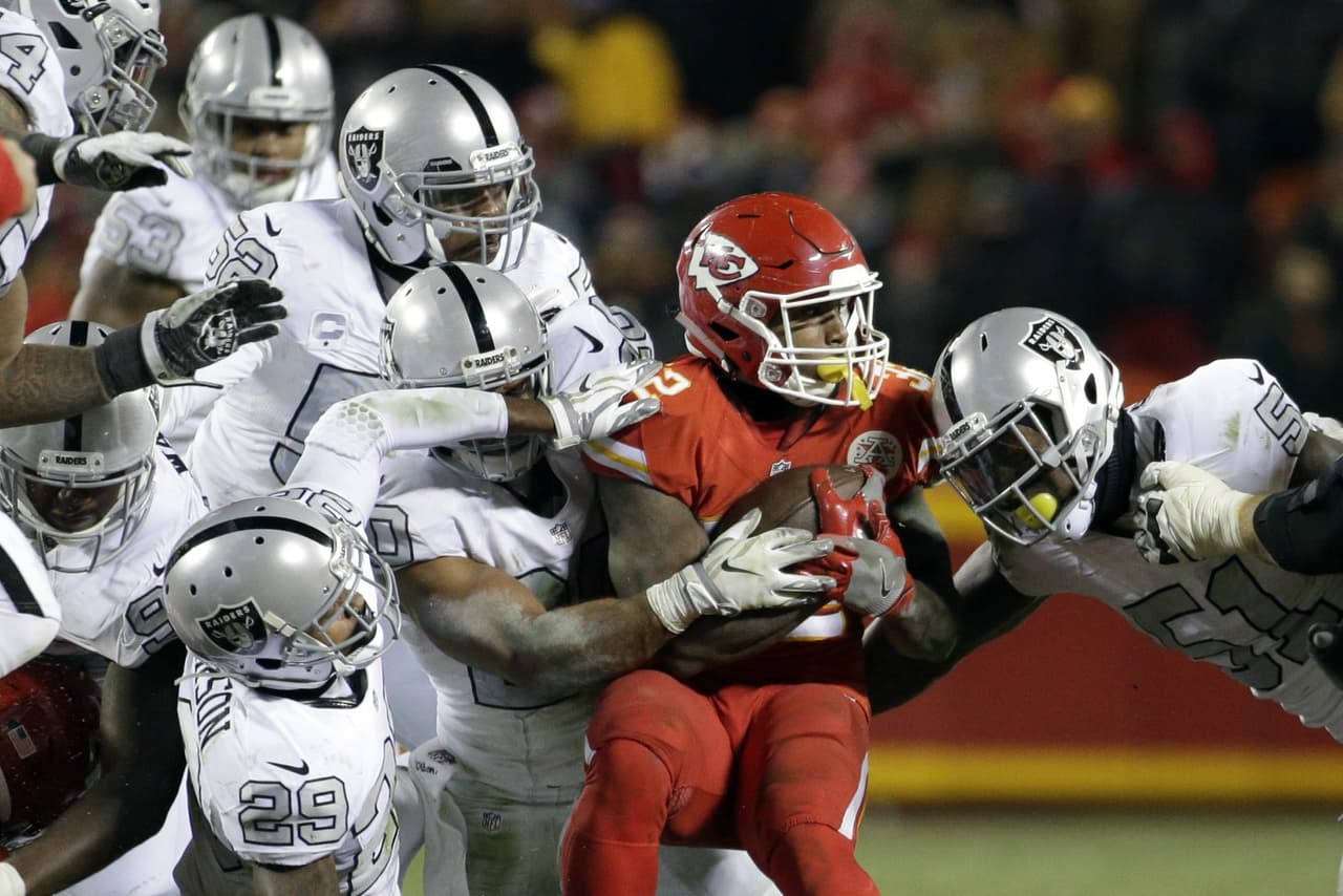 CHIEFS | El duelo clave
<br>
<br>Al ser rivales de división, enfrentarán dos veces a los Raiders, pero específicamente el partido de la Semana 14 en su casa, el Arrowhead Stadium, podría ser la clave para definir al campeón de este sector. La fecha es el 10 de diciembre.