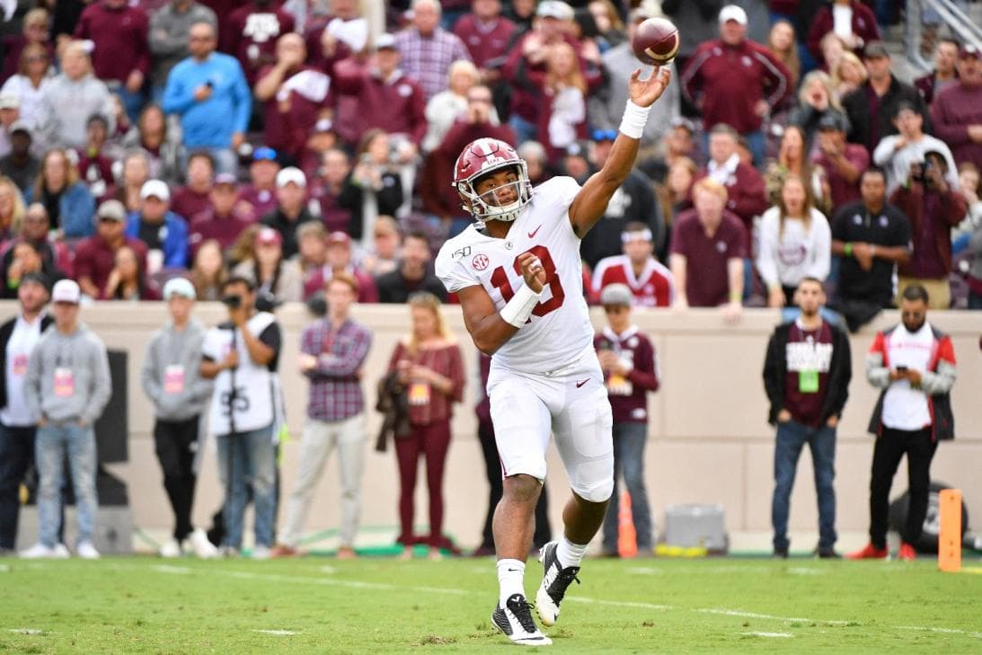 <b>Tua Tagovailoa</b> (QB) | Pick 5
<br>Equipo: 
<b>Miami Dolphins</b>
<br>College: Alabama