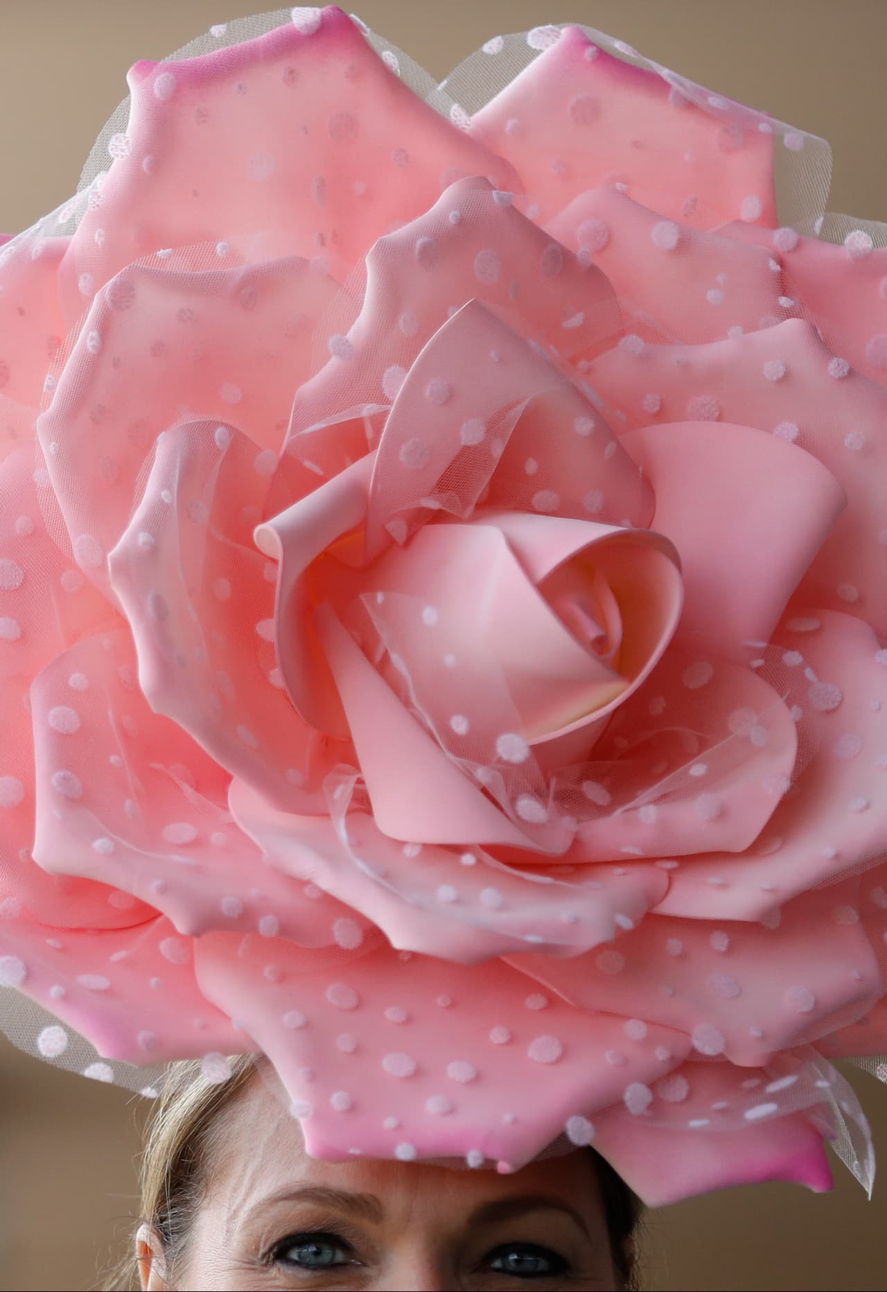 Te presentamos los sombreros más extravagantes que se vieron en la edición 2017 del Derby de Kentuchy