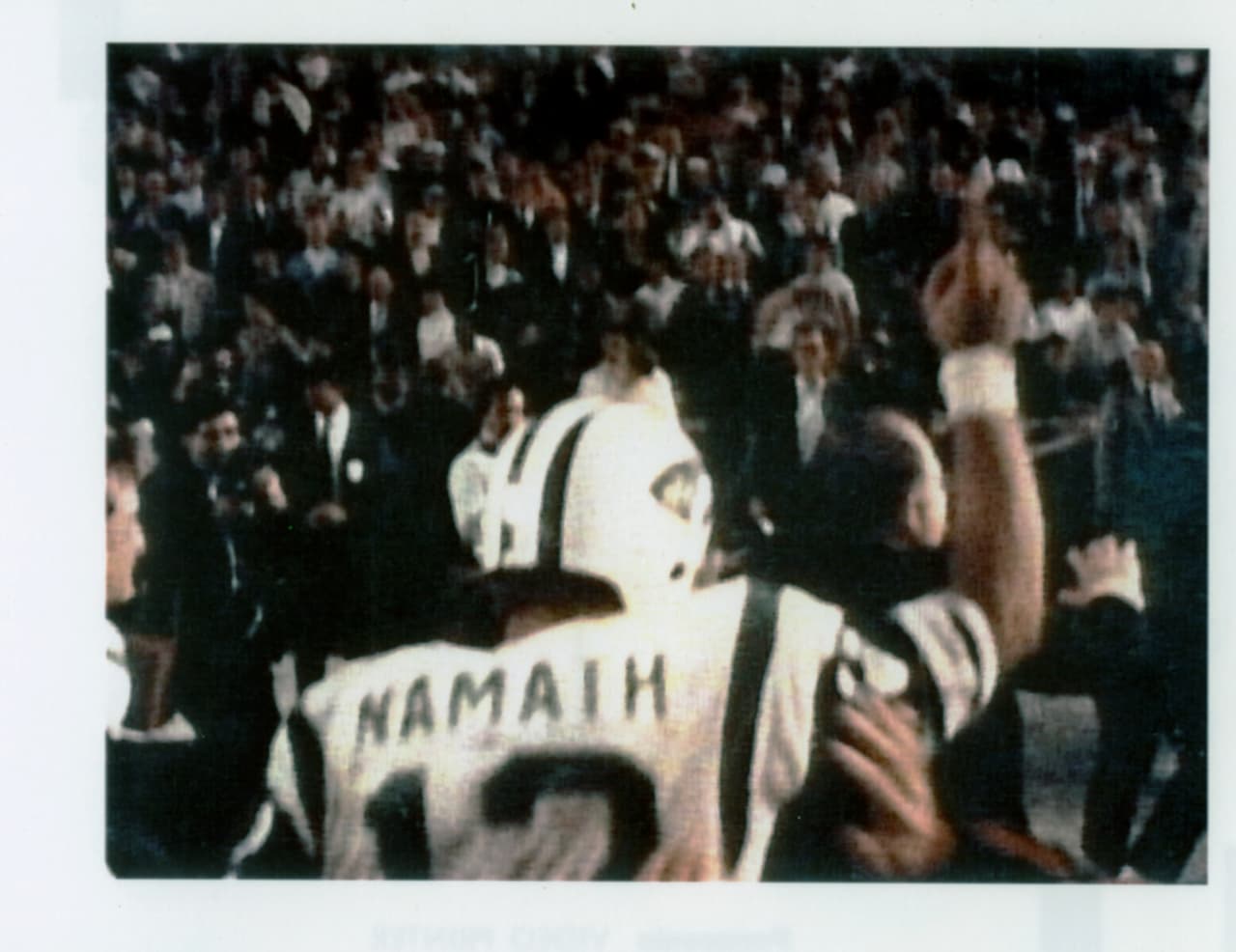 JOE NAMATH - Super Bowl III Llegó a la Liga Americana en 1965. Fue campeón del Super Bowl en su cuarta temporada como profesional.