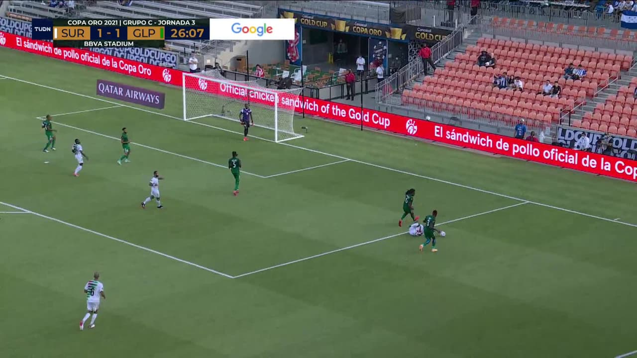 ¡TIRO ATAJADO! disparo por Dimitrie Apai.