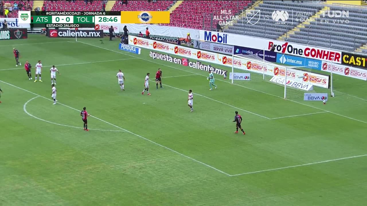 ¡TIRO ATAJADO! disparo por Jairo Torres.