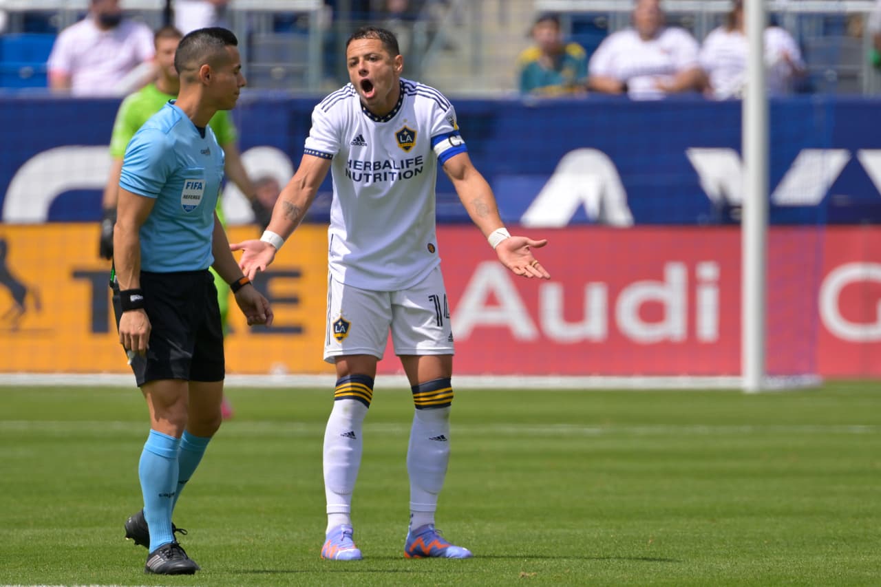 Javier Hernández trató de impulsar al LA Galaxy en la tarde del domingo. Pero el marcador final no fue el deseado.
<br>