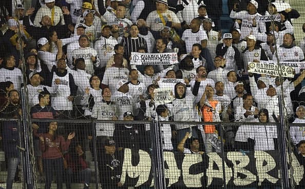 Hinchas de Corinthians.