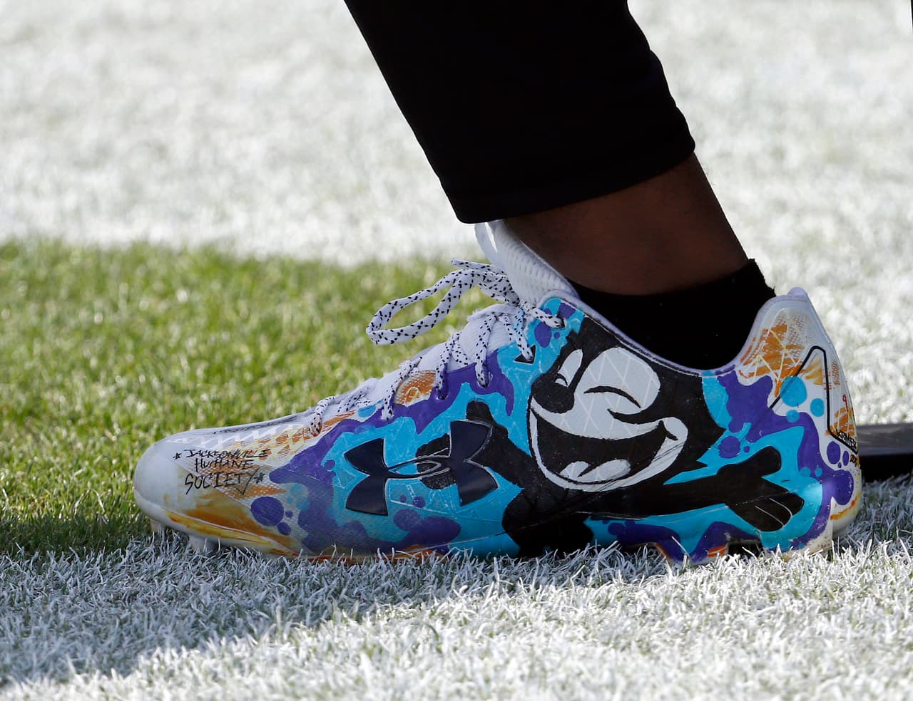 'My Cause My Cleats' es una campaña en la que algunos aprovecharon por segundo año en NFL para enviar un mensaje de apoyo a una causa y en la que en general muestran diseños llamativos de zapatillas.