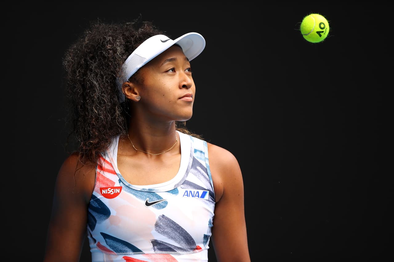 Naomi Osaka venció 6-2 y 6-4 a Marie Bouzkova.