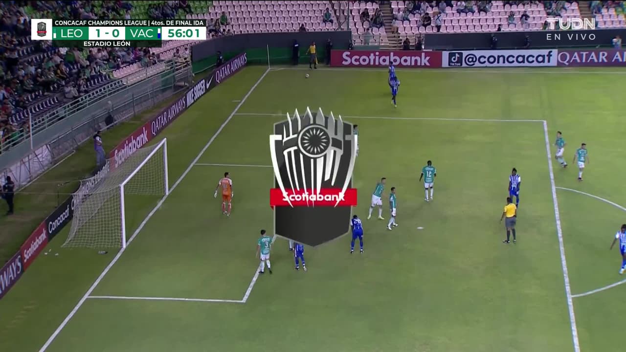 ¡TIRO ATAJADO! disparo por Elyvens Déjean.