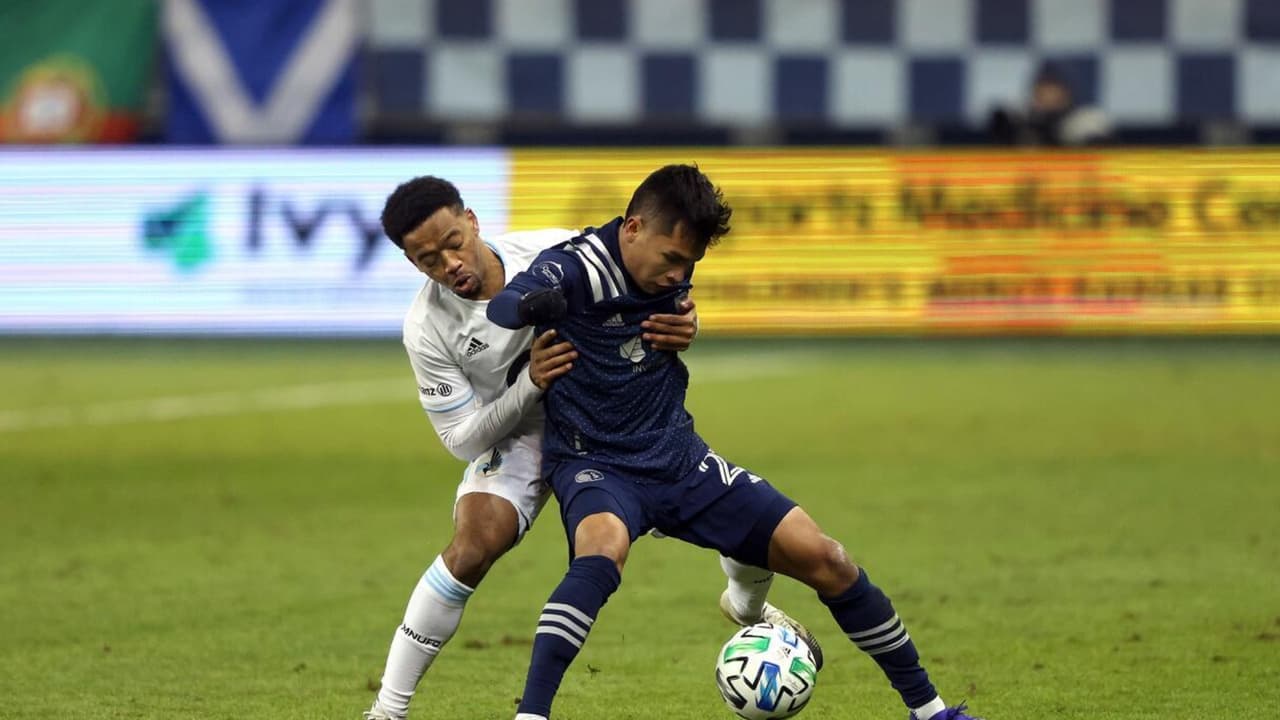 Suspenden a compañero de Alan Pulido por apuestas ilegales