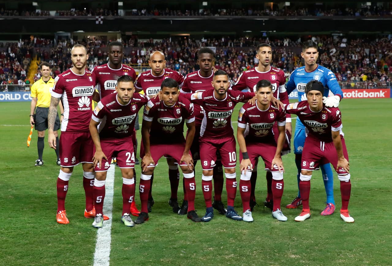 El Saprissa salió al campo con Cruz, Robinson, Mora, Smith, Moura, Torres, Bolaños, Angulo, Venegas, Hadden y Ramírez.