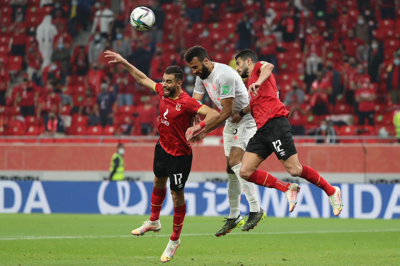 Bayern Münich derrota fácilmente al equipo Al Alhy en la segunda semifinal del Mundial de Clubes de la FIFA 2021. Robert Lewandowsky fue el encargado de hacer las dos anotaciones para su equipo y llevarlos a la gran final, donde se medirán ante la escuadra de los Tigres de la UANL, el proximo jueves.