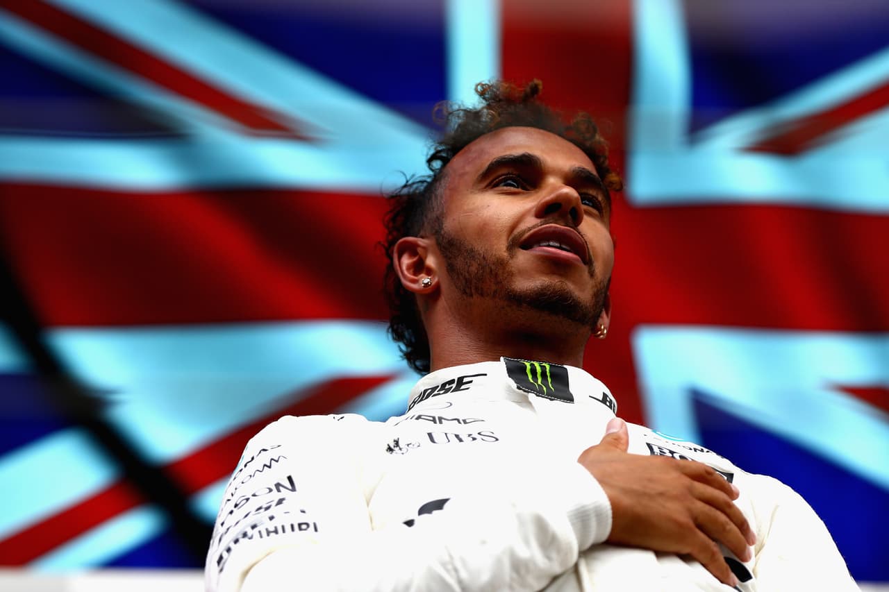 El británico es triple campeón del mundo (2008, con McLaren; y 2014 y 2015 con su actual equipo).