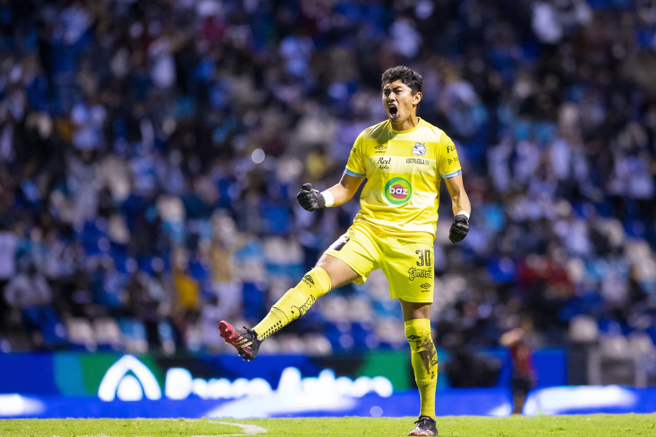 De la mano de Christian Tabó y Dieter Villalpando, Puebla consigue tres importantes puntos frente a Mazatlán tras vencer 2-0.